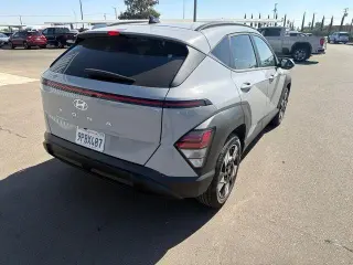 Hyundai KONA 2025 SEL Crossover de 4 puertas
