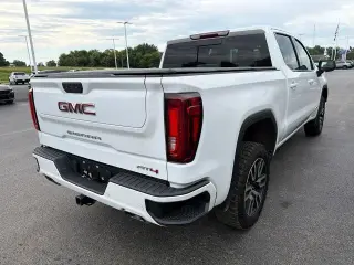 GMC Sierra 1500 Limited 2022 4x4 AT4 Cabina Crew Cab de 4 puertas y caja corta de 5.8 pies