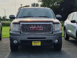 GMC Sierra 1500 2013 4x4 SLT Cabina Doble 4 pnas. Cama Corta de 5.8 pies