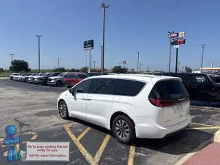 Chrysler Pacifica Plug-In Hybrid 2024 Select 4dr Mini-Van