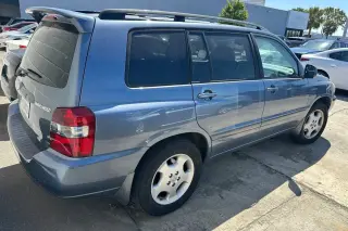 Toyota Highlander 2005 FWD SUV 4 puertas V6 con 3ª fila