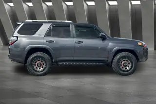Toyota 4Runner 2018 4x4 SR5 4 puertas SUV