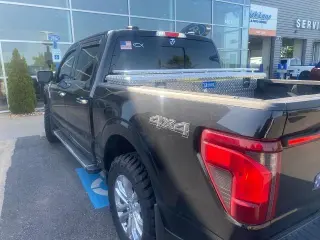 Ford F-150 2024 4x4 XLT 4 puertas SuperCrew caja corta de 5.5 pies
