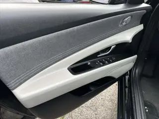 Hyundai ELANTRA 2023 Limited 4dr Sedan SULEV