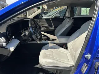 Hyundai ELANTRA Hybrid 2023 Sedán de 4 puertas