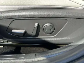 Hyundai ELANTRA Hybrid 2023 Sedán de 4 puertas
