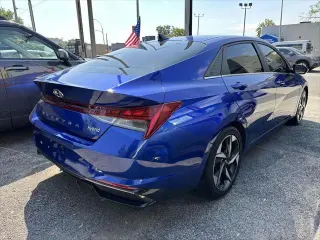 Hyundai ELANTRA Hybrid 2023 Sedán de 4 puertas