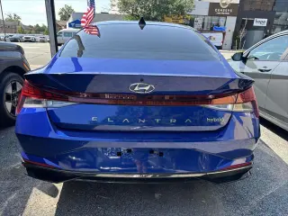 Hyundai ELANTRA Hybrid 2023 Sedán de 4 puertas
