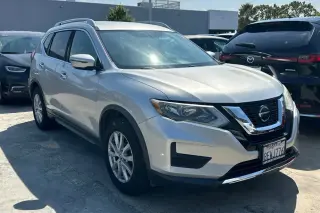 Nissan Rogue 2018 S Crossover de 4 puertas