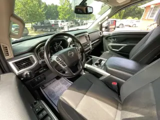 Nissan Titan XD 2019 4x4 S 4dr Crew Cab