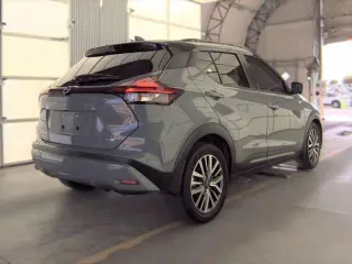 Nissan Kicks 2023 SR Crossover de 4 puertas