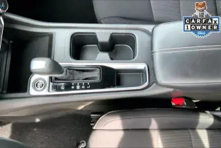 Sedán de 4 puertas Nissan Sentra SV 2025