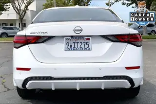 Sedán de 4 puertas Nissan Sentra SV 2025