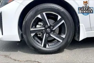 Sedán de 4 puertas Nissan Sentra SV 2025