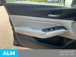 Nissan Altima 2025 2.5 SV Sedán de 4 puertas