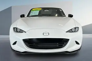 Mazda MX-5 Miata RF Club 2dr Convertible 2025