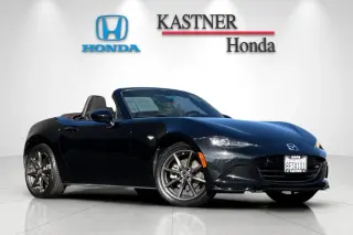 Mazda MX-5 Miata 2018 Club 2 puertas Descapotable 6M