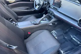Mazda MX-5 Miata 2018 Club 2 puertas Descapotable 6M