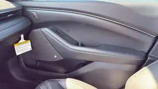 Ford Mustang Mach-E 2023 Premium SUV de 4 puertas