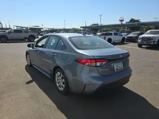 Toyota Corolla 2024 LE 4p Sedan