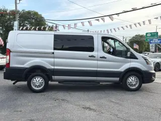 Ford Transit 2021 AWD 250 3p SWB Tech Van Bajo Techo