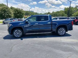 GMC Sierra 1500 2023 4x4 Denali 4dr Crew Cab 5.8 ft. SB