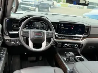 GMC Sierra 1500 2024 4x4 Elevation 4p. Cabina de Tripulación 5.8 pies BA