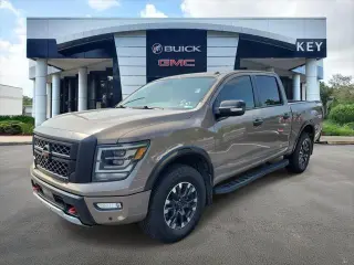 Nissan Titan 2021 4x4 PRO-4X 4dr Crew Cab 5.6 ft. SB