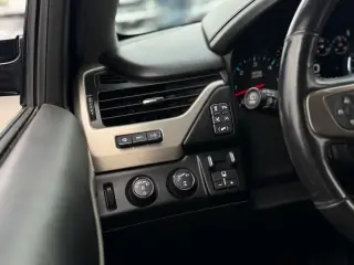 GMC Yukon 2018 4x4 Denali 4p SUV