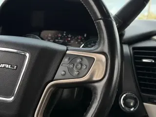 GMC Yukon 2018 4x4 Denali 4p SUV