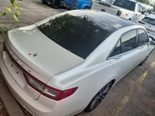 Lincoln Continental 2018 AWD Reserve 4p Sedan