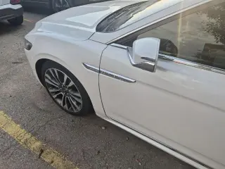 Lincoln Continental 2018 AWD Reserve 4p Sedan