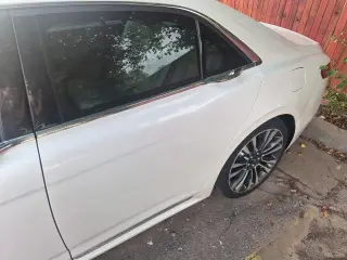 Lincoln Continental 2018 AWD Reserve 4p Sedan