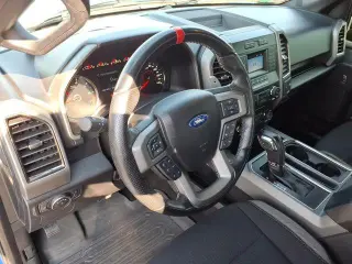 Ford F-150 2018 4x4 Raptor 4p SuperCrew 5.5 ft. CA