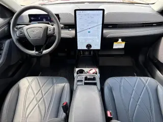Ford Mustang Mach-E 2025 Select SUV 4p.