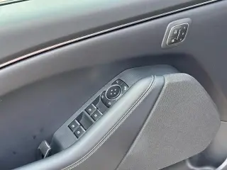 Ford Mustang Mach-E 2025 Select SUV 4p.