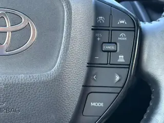 Toyota Prius 2024 AWD LE 4p Hatchback