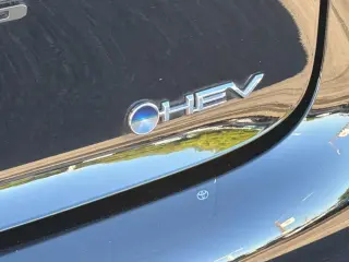 Toyota Prius 2024 AWD LE 4p Hatchback
