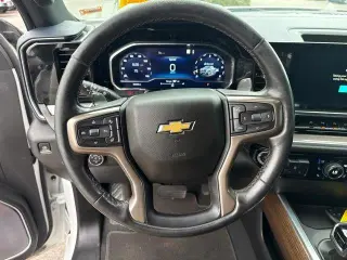 Chevrolet Silverado 1500 2022 4x4 High Country 4p. Crew Cab 5.8 pies SB