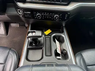 Chevrolet Silverado 1500 2022 4x4 High Country 4p. Crew Cab 5.8 pies SB