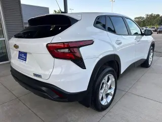 Chevrolet Trax 2024 LS 4p Crossover