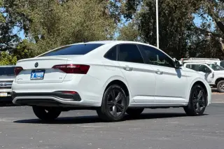 Volkswagen Jetta 2024 SE 4dr Sedan