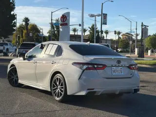 Toyota Camry 2024 SE 4p Sedan
