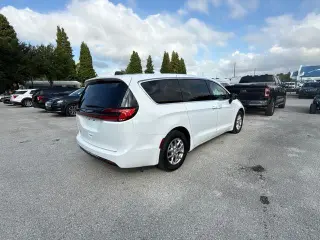 Chrysler Pacifica 2025 Select 4dr Mini-Van