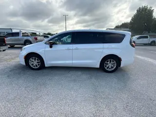 Chrysler Pacifica 2025 Select 4dr Mini-Van