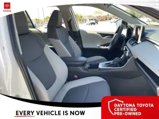 Toyota RAV4 2024 XLE 4p SUV