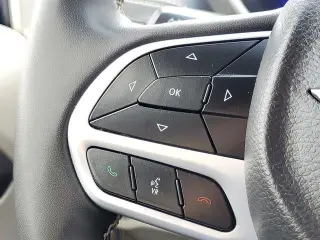 Chrysler Pacifica Plug-In Hybrid 2024 Select Miniván 4p.
