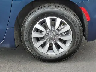 Chrysler Pacifica Plug-In Hybrid 2024 Select Miniván 4p.