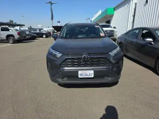 Toyota RAV4 2025 XLE 4p SUV