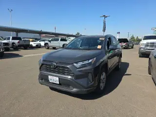 Toyota RAV4 2025 XLE 4p SUV